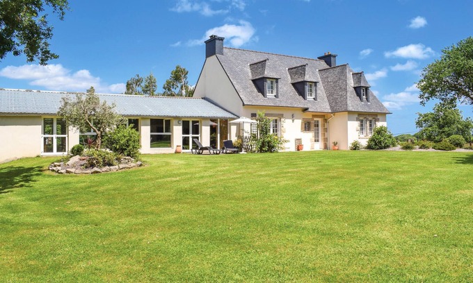Quemper-Guezennec Maison | Superbe maison à Yvias avec sauna