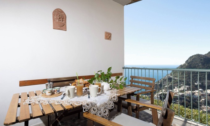 Montepertuso Appartement | Stunning home with private parking included and views of Positano