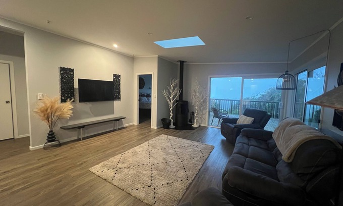 Khandallah Maison | Stunning Khandallah Views