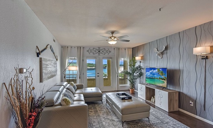 Highland Lake Estates Copropriété | Vue imprenable sur le lac - Condo en peluche sur l'île du lac Travis Villa !!