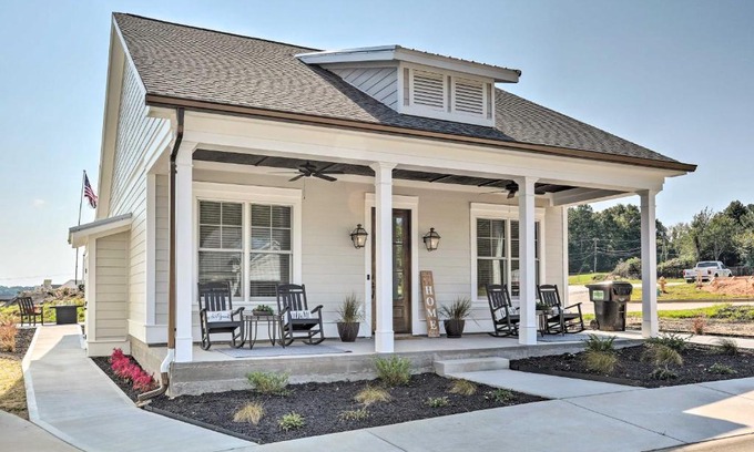 Greenwood Maison | Stunning Lakefront Retreat with Dock Access!