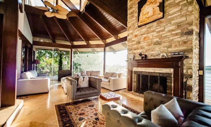Lakeway Maison | Lakeway Paradise - Boat Dock, Lake Front, Best Location !! 3 Story, Théâtre