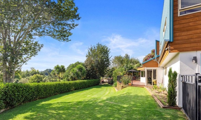Tauranga Maison | Stunning large family home with plenty of outdoor space