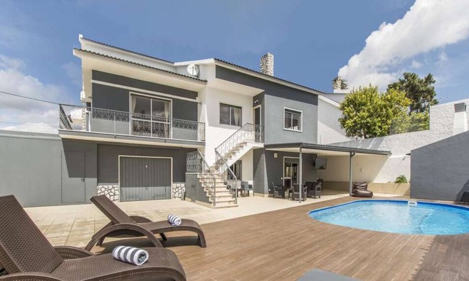 Belverde Villa | Superbe Villa Aroeira | Villa Liri Gold | 9 chambres | Table de billard et salle de gym | Parfait po