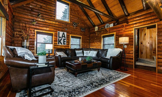 Apple River Cabine | Stunning Log Cabin with amazing views at Apple Canyon Lake, Perfect Location