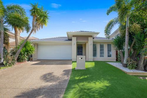 North Lakes Maison | Stunning luxurious house