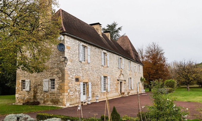 Saint-Julien-de-Lampon Maison | Superbe manoir avec piscine privée chauffée et court de tennis sur la rivière Dordogne