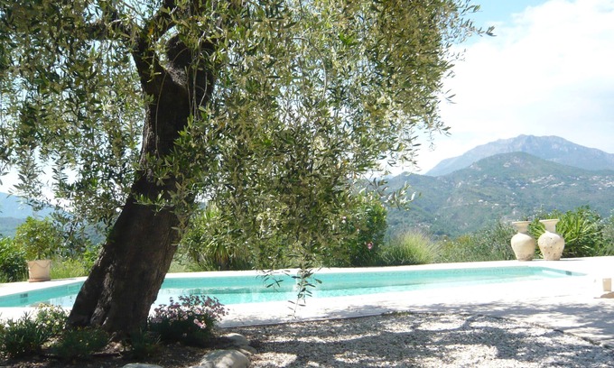 La Roquette-sur-Var Villa | Impresionantes vistas a la montaña con piscina privada aislada