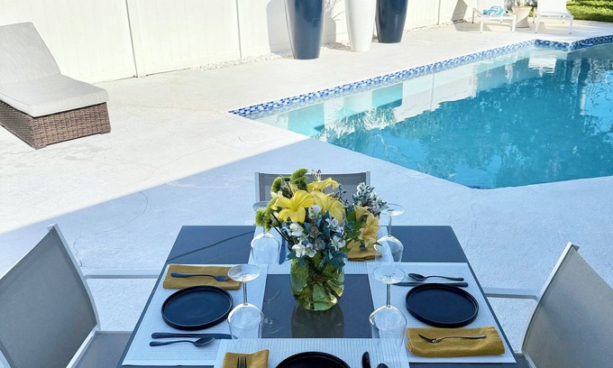 Tropic Palms Maison | Stunning Modern FL Coastal Getaway, 3 BR in Delray Beach, As Seen on Dwell
