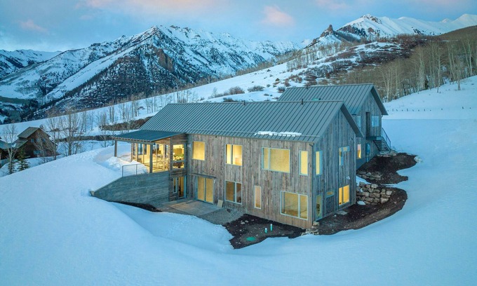 Telluride Maison | Stunning mountain retreat with incredible views.