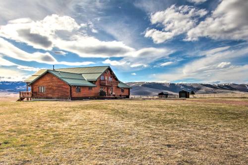 Philipsburg Maison | Stunning Mountain-View Ranch on 132 Acres!