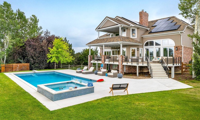 Niwot Maison | Stunning Oasis with Pool, Mountain Views & Game Room