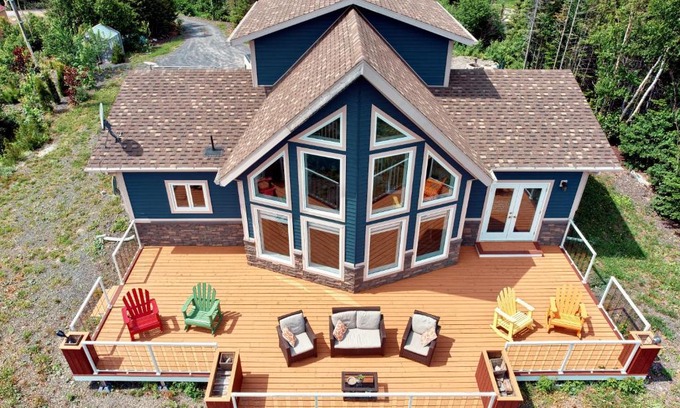 Summerford Maison | Stunning Ocean View Home - Cozy Cove Chalet