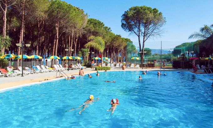 Marina di Schiavonea Maison | Belle maison de vacances privée avec piscine, climatisation, WIFI, terrasse, animaux admis, parking