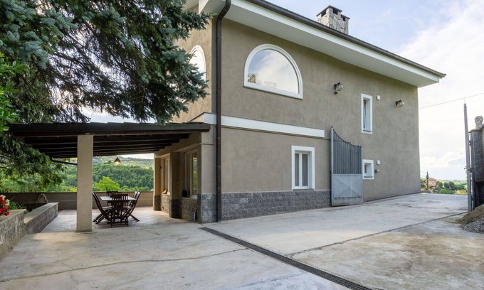 Casalborgone Maison | Belle maison de vacances privée avec climatisation, WIFI, TV, patio et vue panoramique
