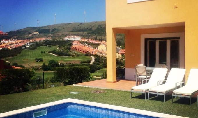 Cadriceira Maison | Superbe piscine privée et jardin sur terrain de golf avec vue