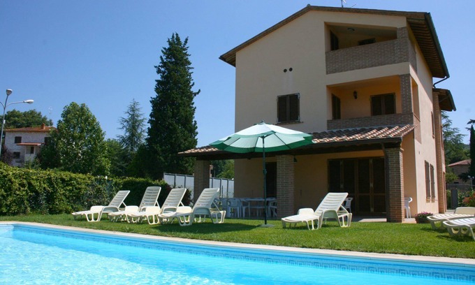 Lucignano Villa | Magnifique maison de vacances privée pour 12 personnes avec piscine privée, WIFI, TV et balcon