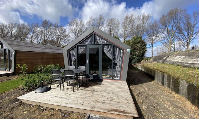 Willemsdorp Maison | Magnifique maison de vacances privée pour 4 personnes avec WIFI, TV et terrasse