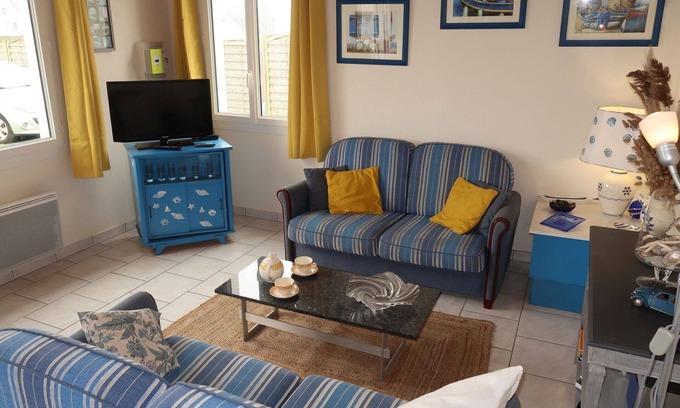 Primelin Maison | Magnifique maison de vacances privée pour 2 personnes avec TV et terrasse