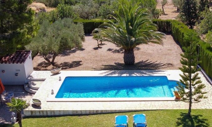 L'Ampolla Maison | Stunning private villa with WIFI, A/C, private pool, TV, patio, panoramic view and parking