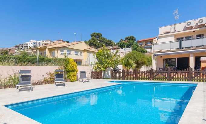 Segur de Calafell Maison | Stunning private villa for 7 people with private pool, A/C, TV, patio and parking