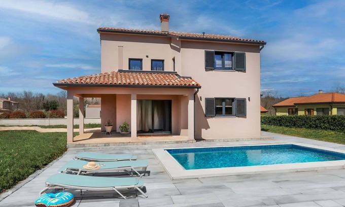 Topid Maison | Magnifique maison de vacances privée avec piscine privée, WIFI, climatisation, TV et terrasse
