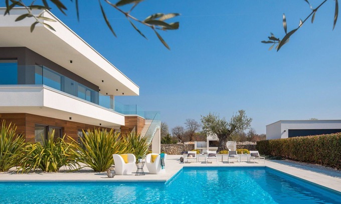 Vodnjan Villa | Belle maison de vacances privée avec piscine privée, climatisation, WIFI, TV et terrasse