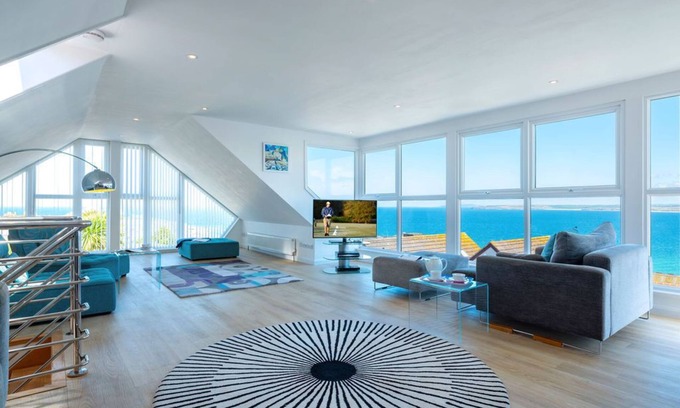 St Ives Maison | Vue imprenable sur la mer, à proximité du centre de St Ives et parking pour jusqu'à 3 voitures