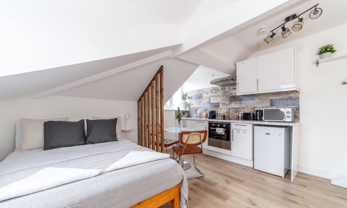 Brownswood Appartement | Stunning Studio flat in Finsbury park w/parking