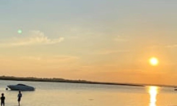 Brightlingsea Appartement | Stunning Studio House with Panoramic Sea View