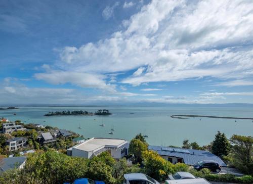 Stepneyville Maison | Stunning views over Tasman Bay