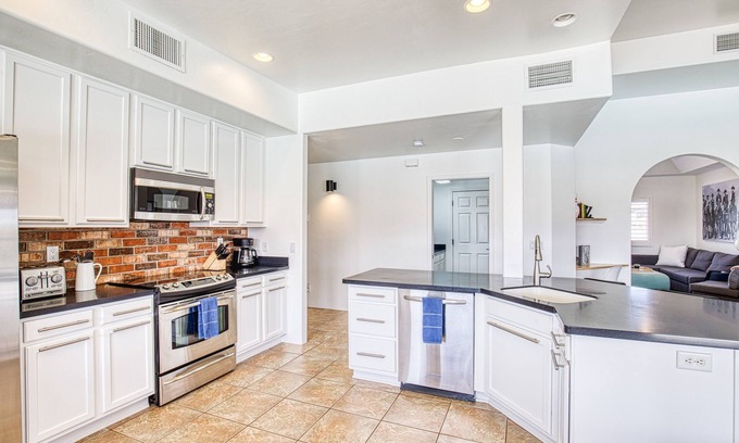 Tortolita Maison | Stunning Views with POOL in Oro Valley!
