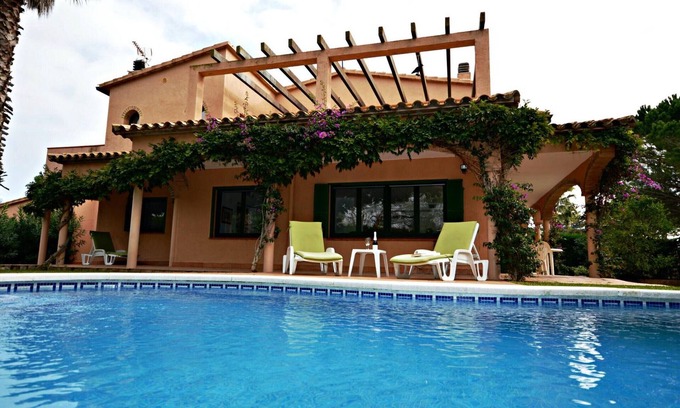 Sant Pere Pescador Maison | Maison Piscine Wifi Clim, 4 Chbres, 10 Pers, BBQ, Piano, Près Plage et Parc Naturel