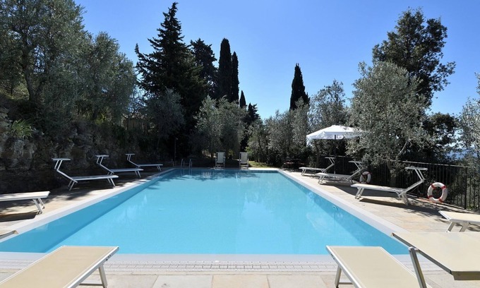 Loro Ciuffenna Villa | Maison de vacances avec WIFI, piscine privée, TV, patio, animaux admis, vue panoramique, parking