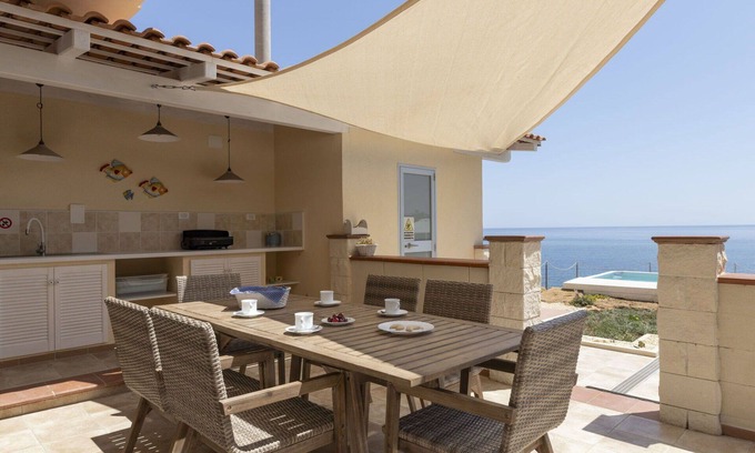 Punta Milocca Maison | Merveilleuse maison de vacances avec piscine privée, climatisation, WIFI, TV, terrasse et parking