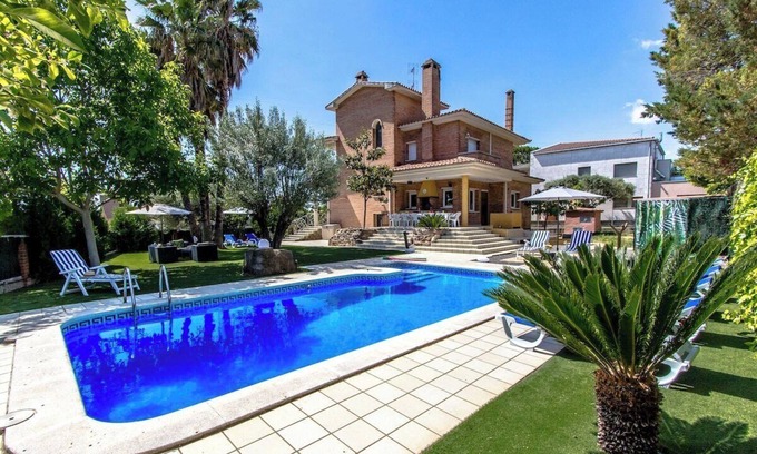 Can Vinyals Villa | Superbe villa avec piscine privée à 33 km de Barcelone!