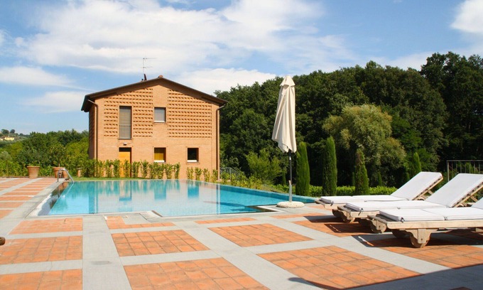 Montecarlo Villa | Belle maison de vacances avec piscine privée, WIFI, TV, patio, vue panoramique, près de Lucques