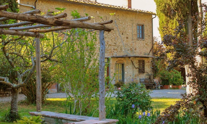 Scandicci Villa | Maison de vacances avec WIFI, piscine, TV, patio, vue panoramique, parking, près de Florence