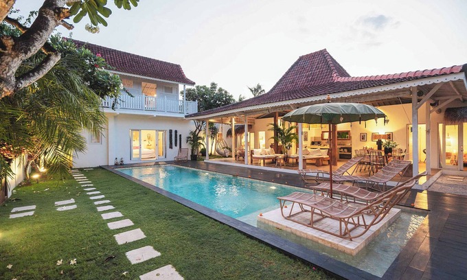 Laksmana Villa | Superbe villa avec piscine à côté de la plage