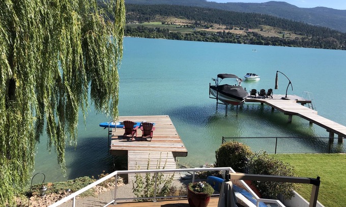 Vernon Maison | Stunning Waterfront on Vernon's Kalamalka Lake w 3 Bedrooms