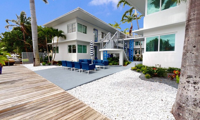 Hendricks and Venice Isles Copropriété | Stunning Waterview Condo Steps from Fort Lauderdale Beach & Las Olas Blvd