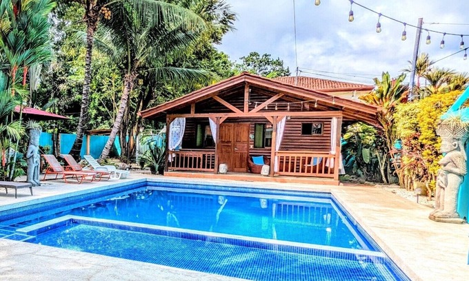 Barrio Las Parcelas Cabine | Style and Comfort: Tropical Studio Cabina A/C Pool