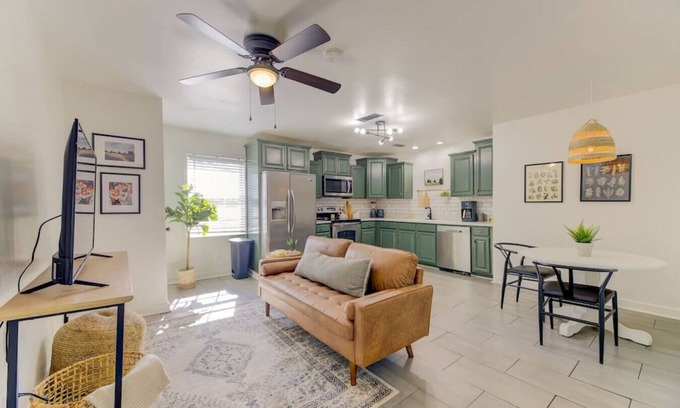 Earlewood Copropriété | Stylish 1 BR Apt | Mins to ZOO, USC & Ft Jackson