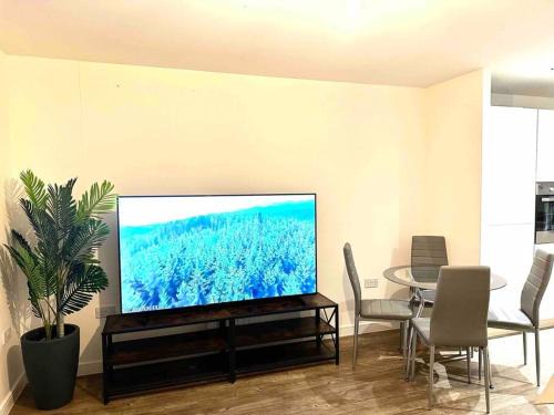 Thames Appartement | Stylish 1bed apartment, sleeps 4 in Barking Ig11