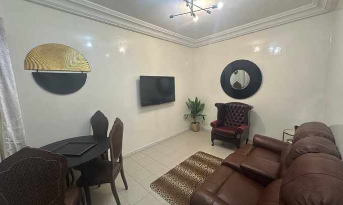 Yof Appartement | Stylish 1BR Apartment in Ouest Foire Dakar | key amenities and very convenient