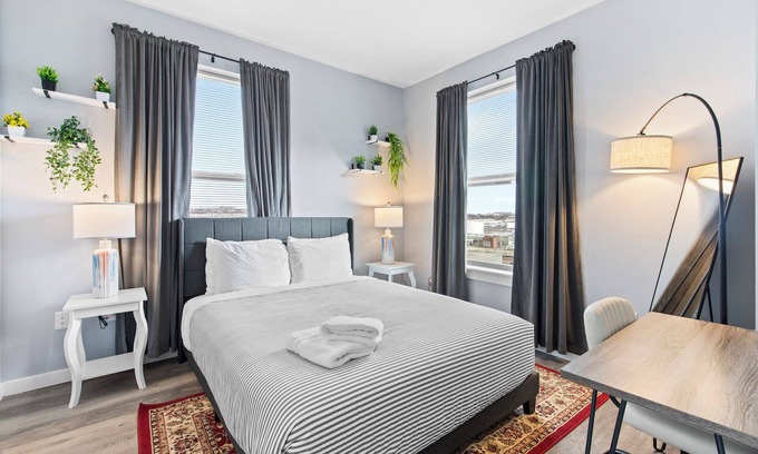 Everett Appartement | Stylish 1BR Near Encore 7052