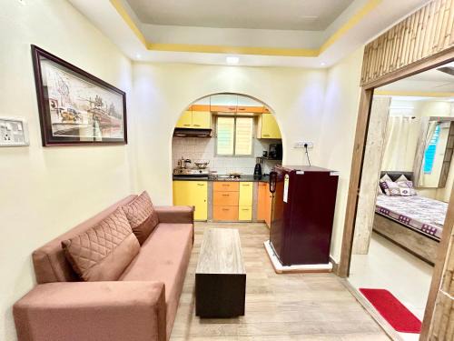 Tollygunge Appartement | Stylish 1RK Serviced Apartment in Tollygunge