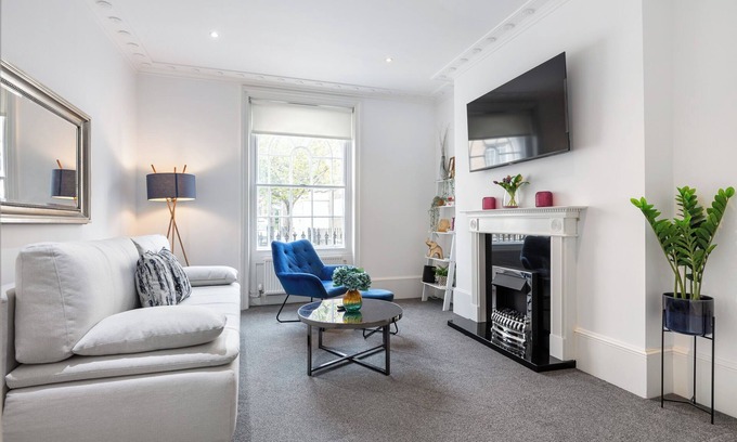 Kings Cross St. Pancras Appartement | Stylish 2BR APT w/Garden by St Pancras
