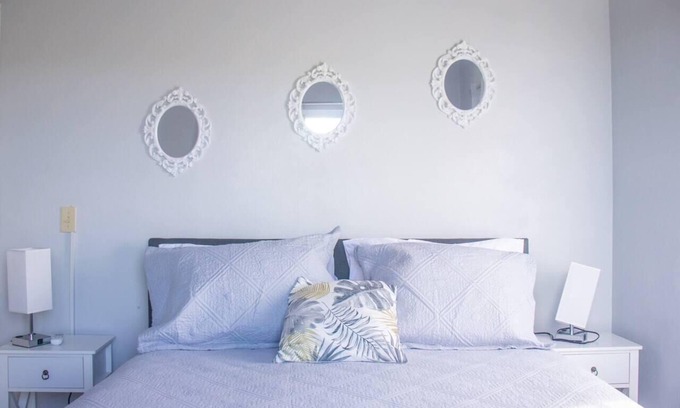 Saint John Parish Appartement | Apt 2 Stylish 2 bed cosy and comfortable