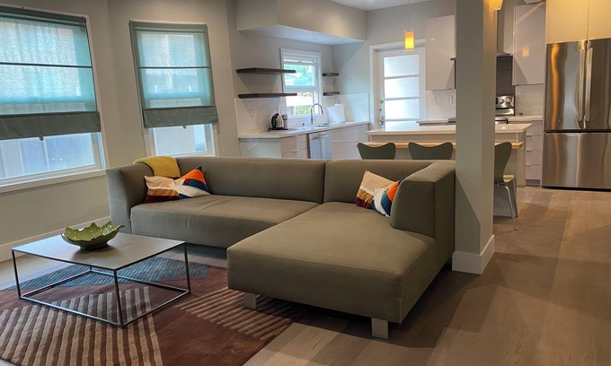 University South Appartement | Stylish 2-bedroom in fabulous Downtown Palo Alto, AC & WiFi